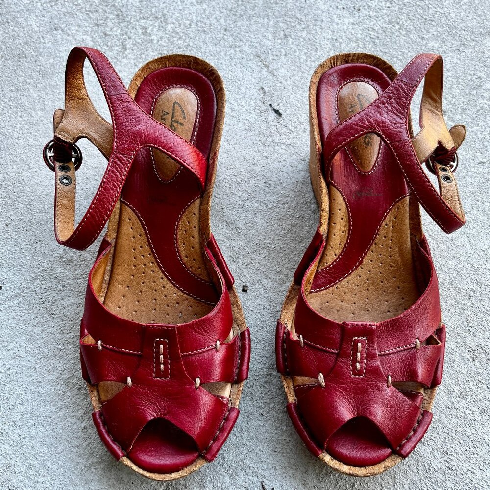 Clarks Artisan Maroon Red Leather Buckle Cork Wedge Heel Peep Toe Sandals 7.5